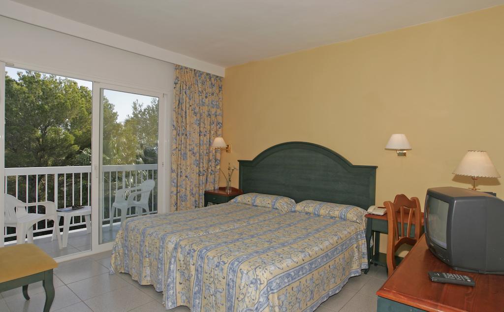 Hotel Es Pi 2 à Playa Migjorn Chambre photo
